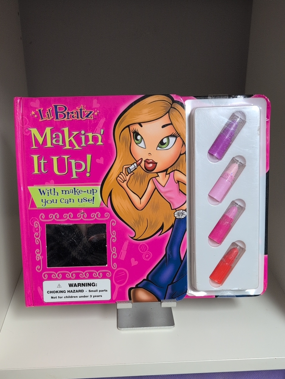 Lil Bratz Makin' It Up! Board Book With 4 Lipsticks Vintage Y2K